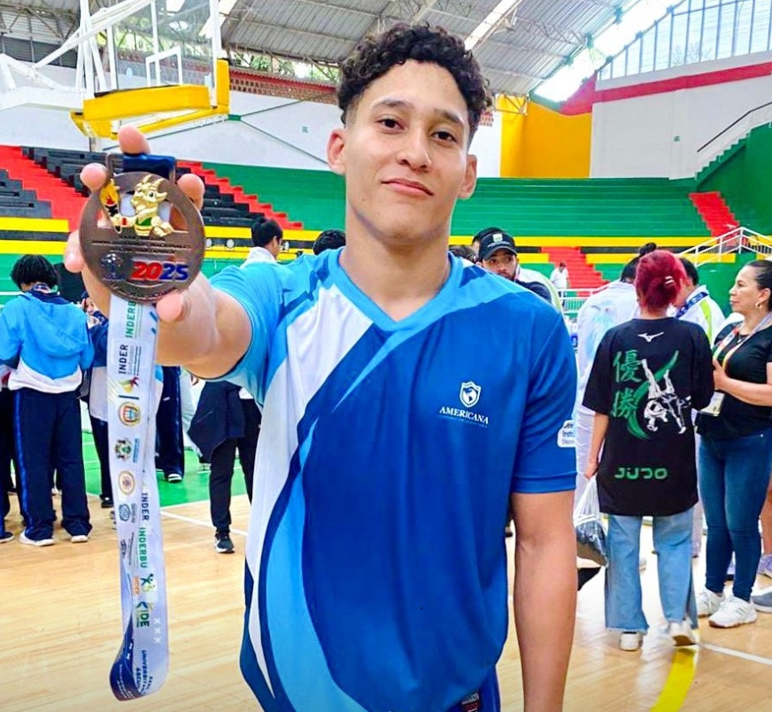 Orgullo Americana en los Juegos Nacionales ASCUN